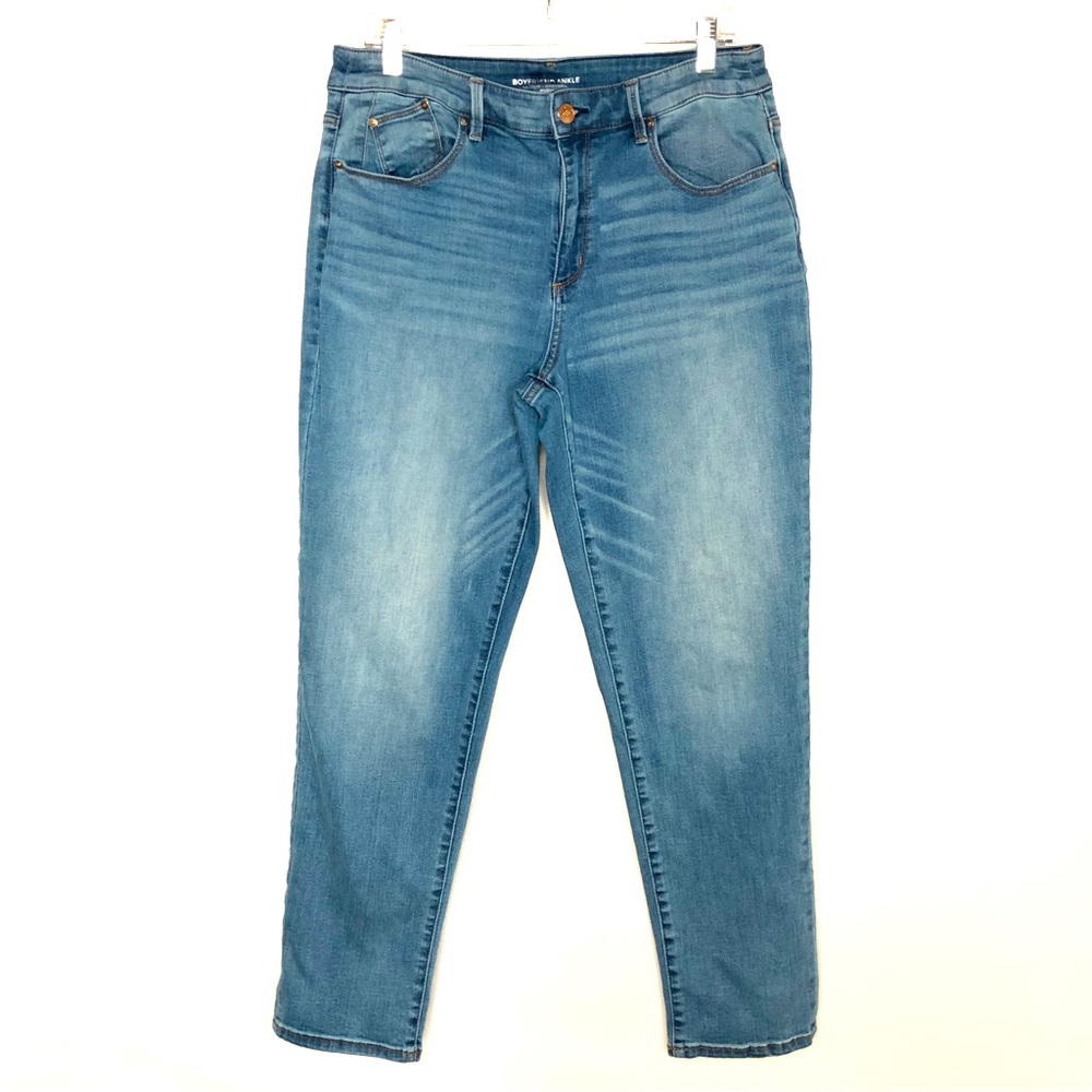 Chico’s Medium Wash High Rise Boyfriend Ankle Jeans Size 8R 5-pocket 28” Inseam